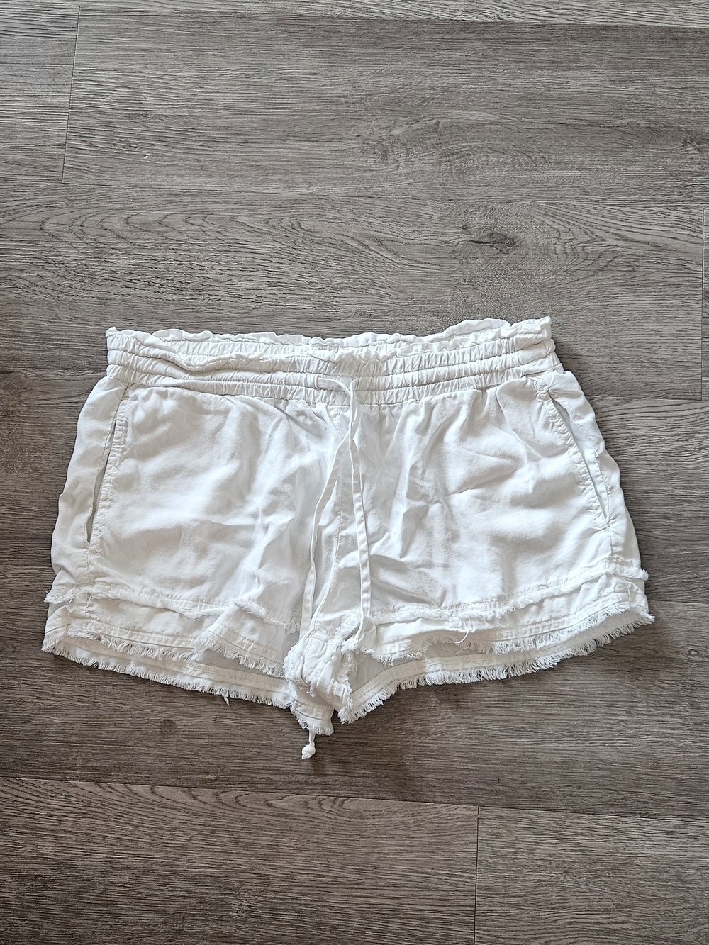 Bella Dahl White High-Waist Frayed Drawstring Shorts